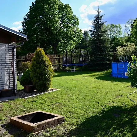 Apartamento Ubytovaní Ve Dvoře Ii. *