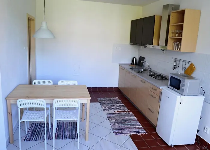 Ve Dvore Ii. Мосты-у-Яблункова